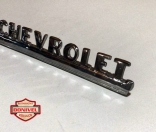 Emblema lateral do capô Chevolet Boca de Sapo 1947/1953 (vendido) cód. 169