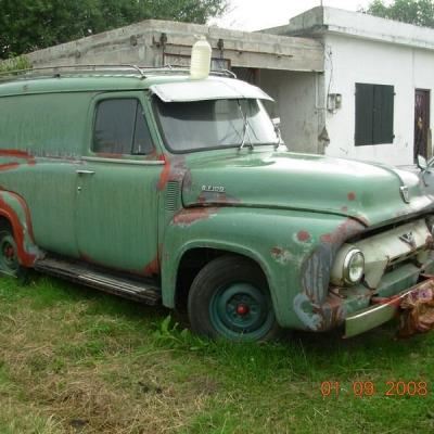 FORD F100 FURGÃO 1954 CONDE DRÁCULA