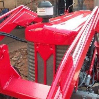 Trator Massey Fergusson 1971.17