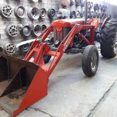 TRATOR MASSEY FERGUSSON 1971